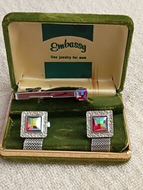 Embassy Men's Cufflink & Tie Clip Set with Iridescent Square Stones